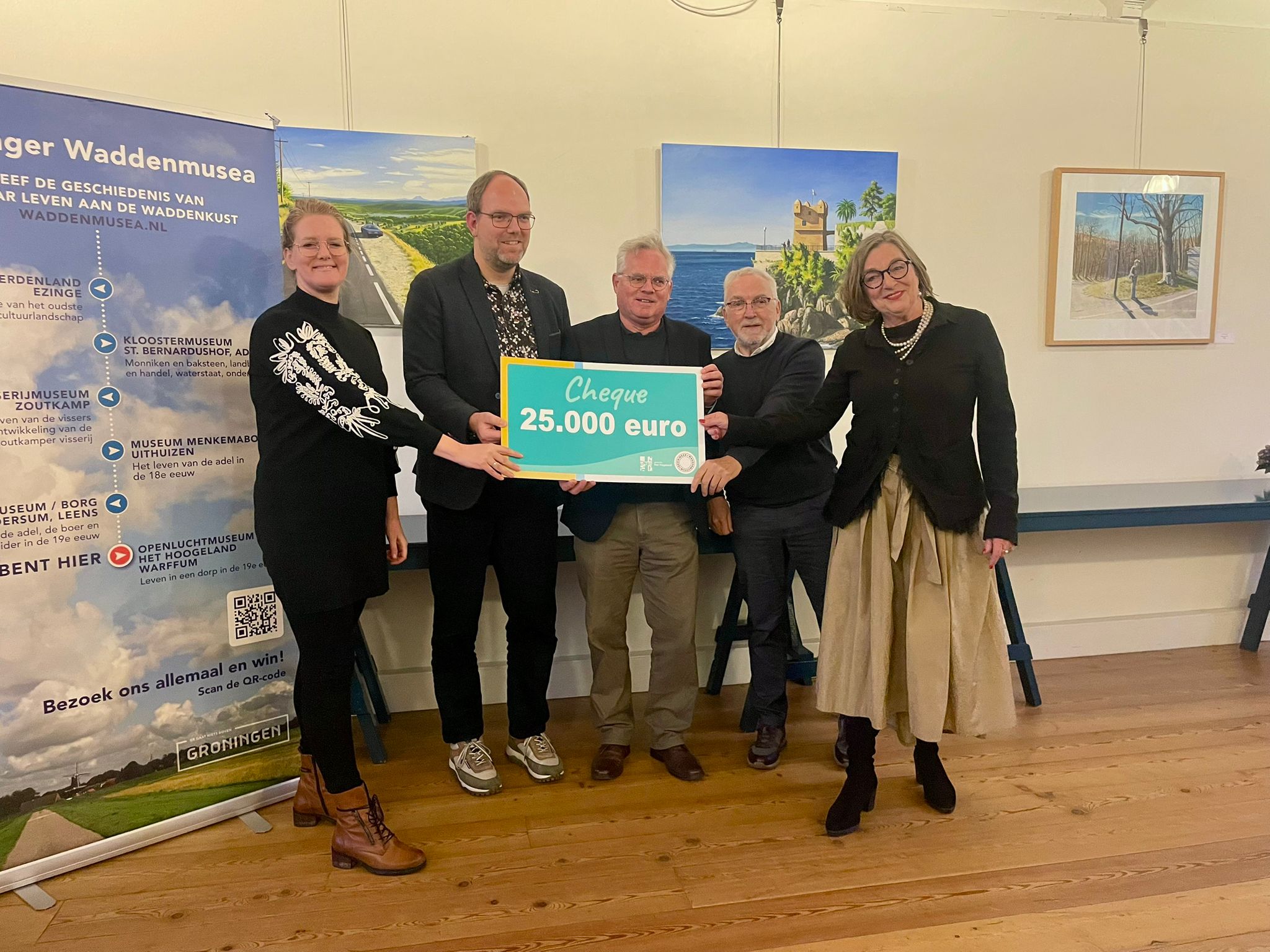 2025-11-21 25000,- vier waddenmusea en eltjo foto