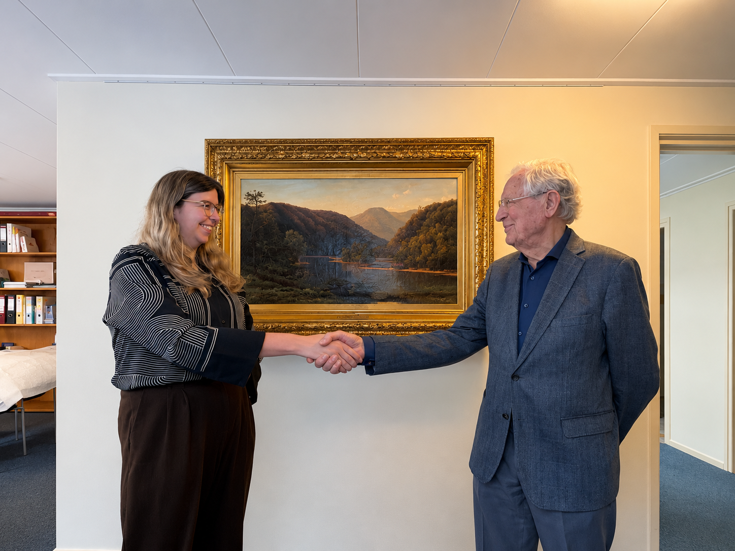2026 overhandiging schilderij Lisa en Simon Visser
