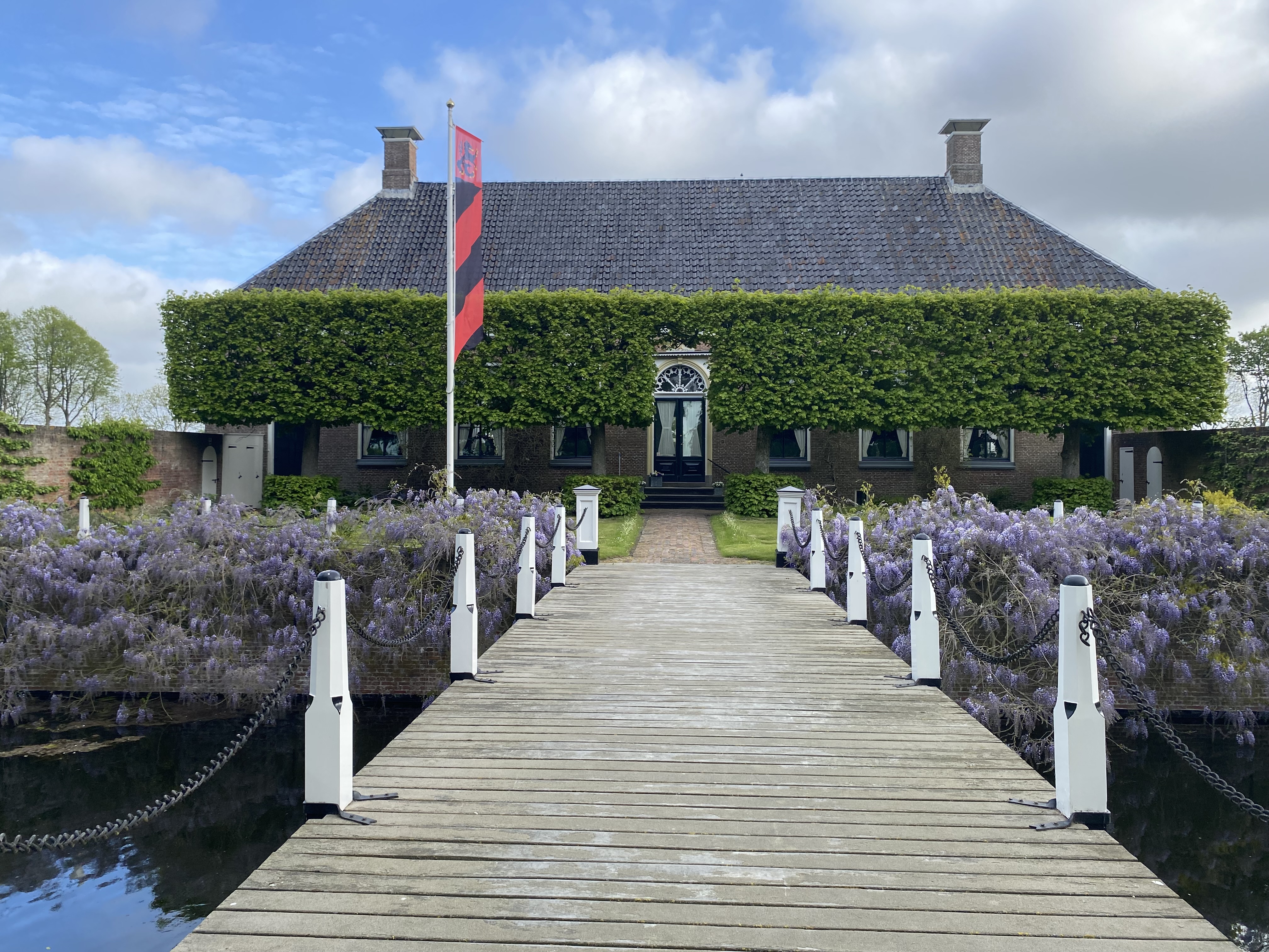 Borg met Blauwe regen