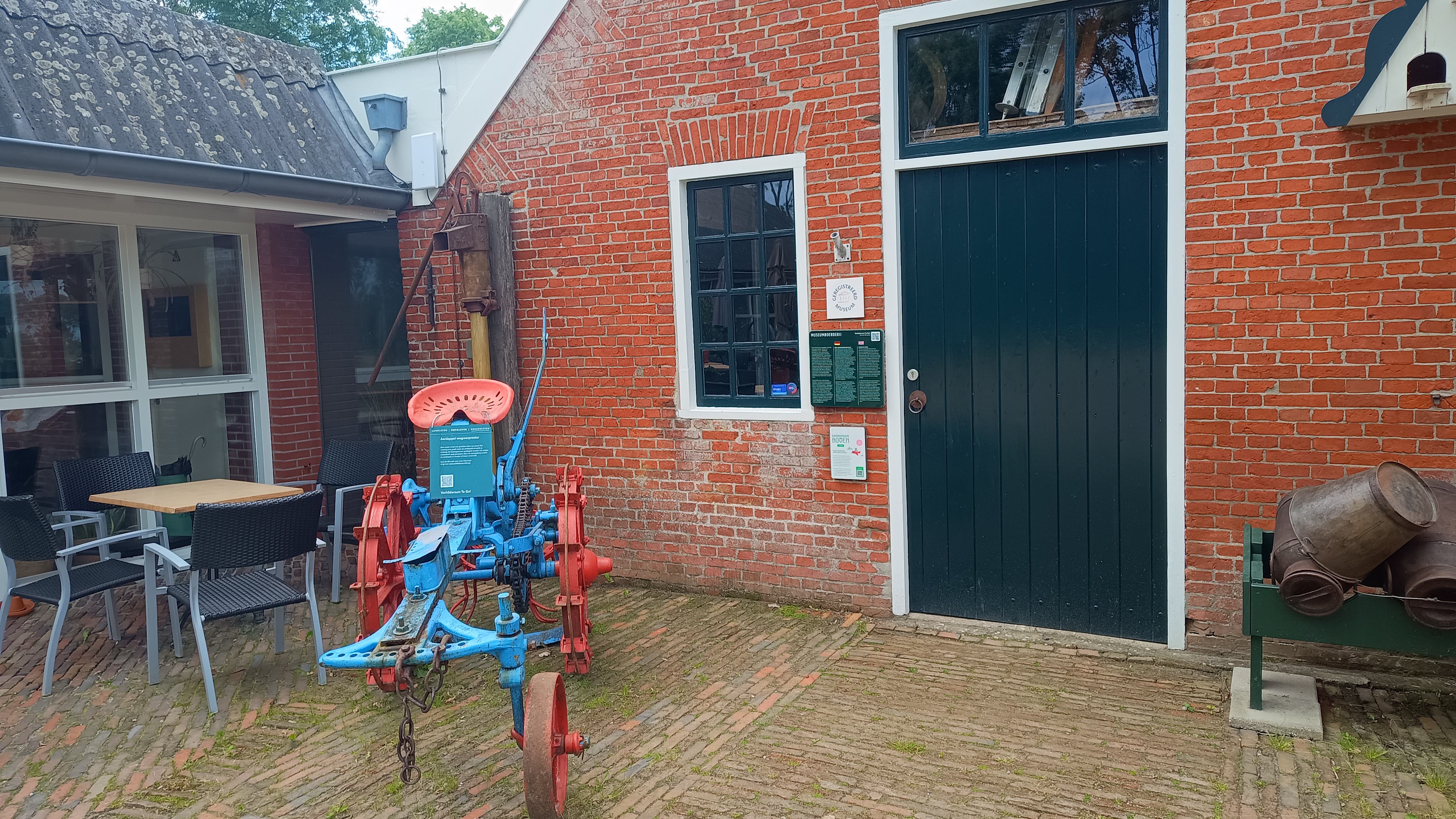 Bordje Groningen van Boven bij de boederij Verhildersum
